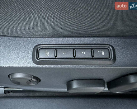 Белый Фольксваген ID.4, объемом двигателя 0 л и пробегом 65 тыс. км за 22999 $, фото 10 на Automoto.ua