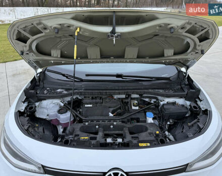 Белый Фольксваген ID.4, объемом двигателя 0 л и пробегом 61 тыс. км за 20900 $, фото 73 на Automoto.ua