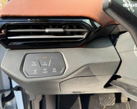 Білий Фольксваген ID.4, об'ємом двигуна 0 л та пробігом 34 тис. км за 26490 $, фото 23 на Automoto.ua