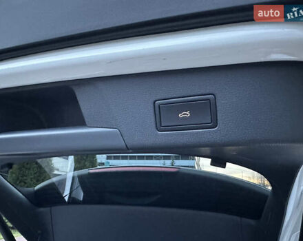 Белый Фольксваген ID.4, объемом двигателя 0 л и пробегом 65 тыс. км за 22999 $, фото 22 на Automoto.ua