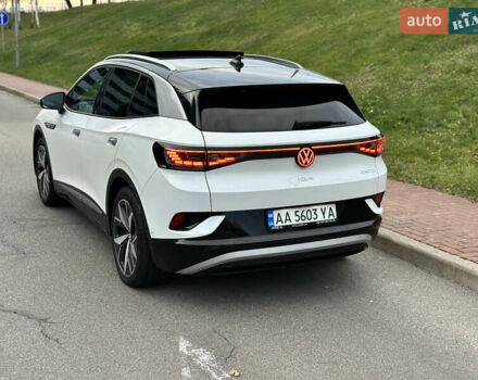 Белый Фольксваген ID.4, объемом двигателя 0 л и пробегом 65 тыс. км за 22999 $, фото 5 на Automoto.ua