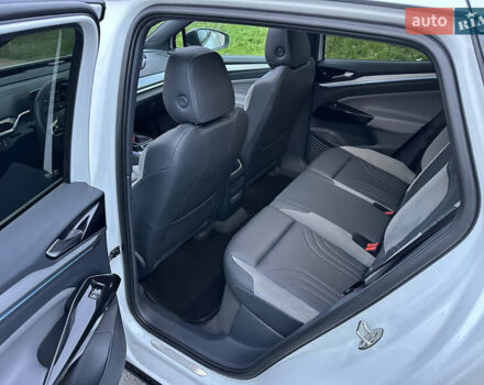 Белый Фольксваген ID.4, объемом двигателя 0 л и пробегом 65 тыс. км за 22999 $, фото 15 на Automoto.ua