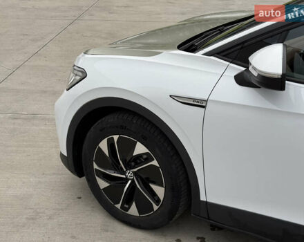 Белый Фольксваген ID.4, объемом двигателя 0 л и пробегом 61 тыс. км за 20900 $, фото 11 на Automoto.ua