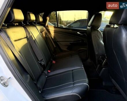 Белый Фольксваген ID.4, объемом двигателя 0 л и пробегом 92 тыс. км за 29000 $, фото 19 на Automoto.ua