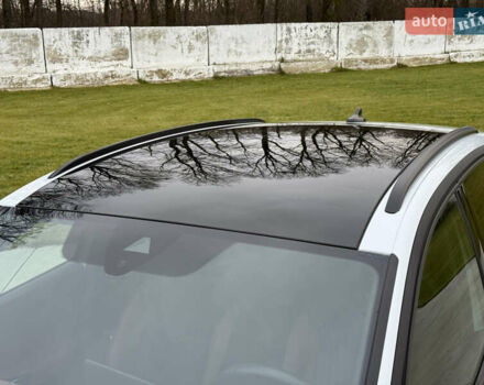 Белый Фольксваген ID.4, объемом двигателя 0 л и пробегом 61 тыс. км за 20900 $, фото 30 на Automoto.ua