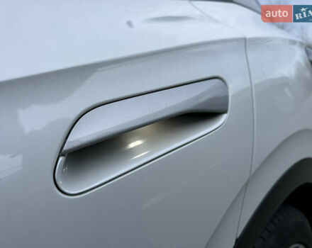 Белый Фольксваген ID.4, объемом двигателя 0 л и пробегом 65 тыс. км за 22999 $, фото 12 на Automoto.ua