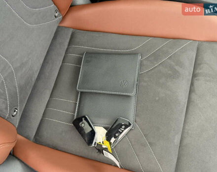 Белый Фольксваген ID.4, объемом двигателя 0 л и пробегом 61 тыс. км за 20900 $, фото 57 на Automoto.ua