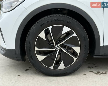 Белый Фольксваген ID.4, объемом двигателя 0 л и пробегом 61 тыс. км за 20900 $, фото 5 на Automoto.ua