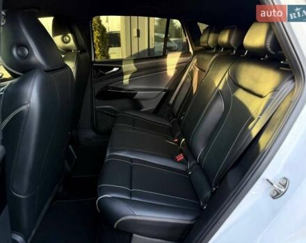 Белый Фольксваген ID.4, объемом двигателя 0 л и пробегом 92 тыс. км за 29000 $, фото 16 на Automoto.ua