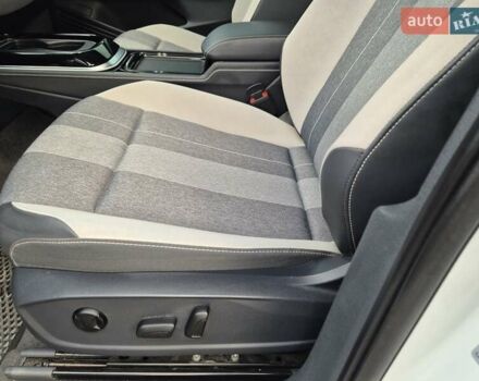 Белый Фольксваген ID.4, объемом двигателя 0 л и пробегом 29 тыс. км за 24500 $, фото 12 на Automoto.ua