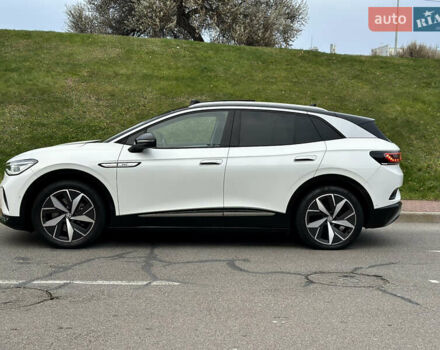 Белый Фольксваген ID.4, объемом двигателя 0 л и пробегом 65 тыс. км за 22999 $, фото 8 на Automoto.ua