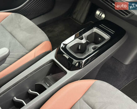 Белый Фольксваген ID.4, объемом двигателя 0 л и пробегом 61 тыс. км за 20900 $, фото 55 на Automoto.ua