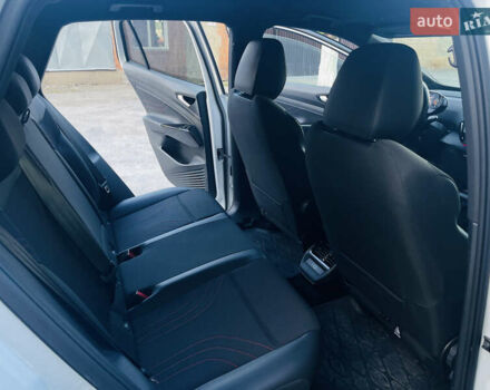 Білий Фольксваген ID.4, об'ємом двигуна 0 л та пробігом 76 тис. км за 25500 $, фото 14 на Automoto.ua