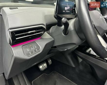 Білий Фольксваген ID.4, об'ємом двигуна 0 л та пробігом 13 тис. км за 28000 $, фото 24 на Automoto.ua