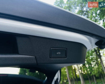 Білий Фольксваген ID.4, об'ємом двигуна 0 л та пробігом 76 тис. км за 25500 $, фото 36 на Automoto.ua