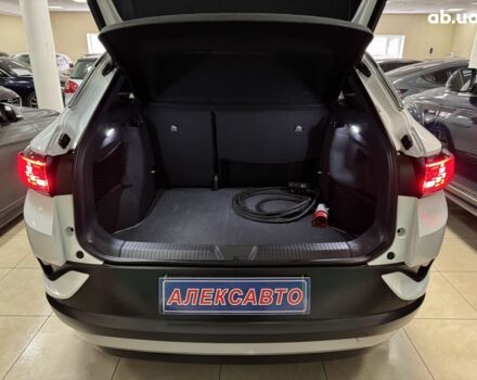 Білий Фольксваген ID.4, об'ємом двигуна 0 л та пробігом 21 тис. км за 25300 $, фото 5 на Automoto.ua