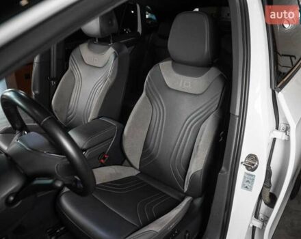 Білий Фольксваген ID.4, об'ємом двигуна 0 л та пробігом 61 тис. км за 27999 $, фото 40 на Automoto.ua