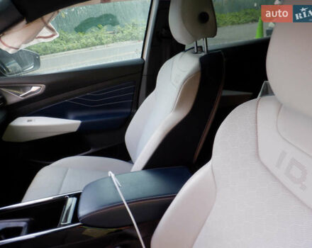 Білий Фольксваген ID.4, об'ємом двигуна 0 л та пробігом 63 тис. км за 17000 $, фото 5 на Automoto.ua