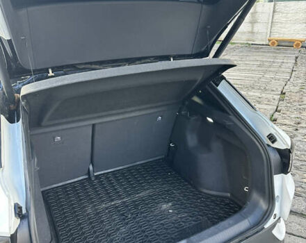 Белый Фольксваген ID.4, объемом двигателя 0 л и пробегом 44 тыс. км за 25000 $, фото 16 на Automoto.ua