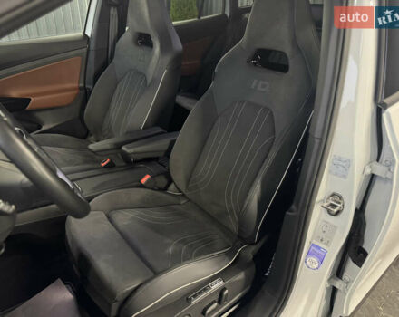 Белый Фольксваген ID.4, объемом двигателя 0 л и пробегом 67 тыс. км за 27499 $, фото 9 на Automoto.ua