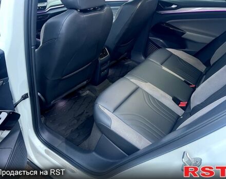 Белый Фольксваген ID.4, объемом двигателя 0 л и пробегом 71 тыс. км за 23800 $, фото 9 на Automoto.ua