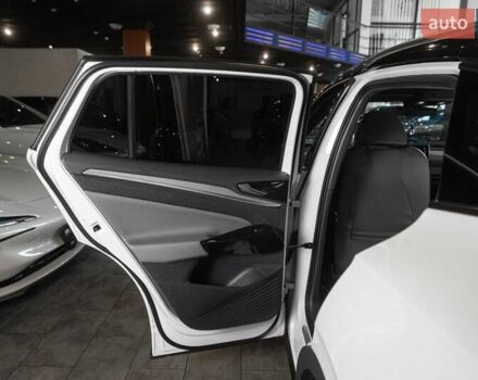 Білий Фольксваген ID.4, об'ємом двигуна 0 л та пробігом 61 тис. км за 27999 $, фото 31 на Automoto.ua