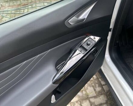 Білий Фольксваген ID.4, об'ємом двигуна 0 л та пробігом 33 тис. км за 28000 $, фото 2 на Automoto.ua