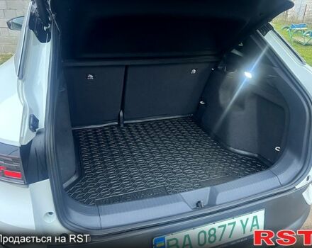 Белый Фольксваген ID.4, объемом двигателя 0 л и пробегом 71 тыс. км за 23800 $, фото 7 на Automoto.ua