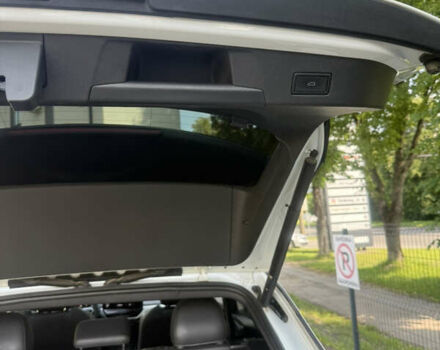 Белый Фольксваген ID.4, объемом двигателя 0 л и пробегом 55 тыс. км за 24300 $, фото 22 на Automoto.ua