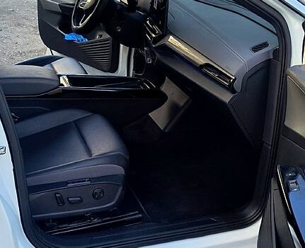 Белый Фольксваген ID.4, объемом двигателя 0 л и пробегом 32 тыс. км за 22000 $, фото 11 на Automoto.ua