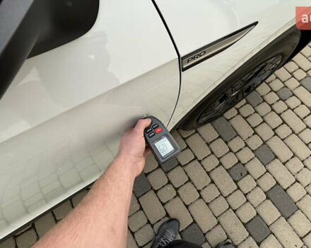 Белый Фольксваген ID.4, объемом двигателя 0 л и пробегом 47 тыс. км за 25500 $, фото 80 на Automoto.ua