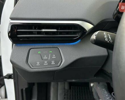 Белый Фольксваген ID.4, объемом двигателя 0 л и пробегом 47 тыс. км за 25500 $, фото 41 на Automoto.ua