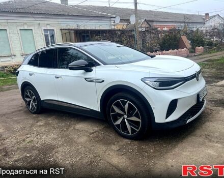 Белый Фольксваген ID.4, объемом двигателя 0 л и пробегом 71 тыс. км за 23800 $, фото 2 на Automoto.ua