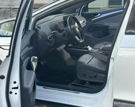 Белый Фольксваген ID.4, объемом двигателя 0 л и пробегом 44 тыс. км за 25000 $, фото 7 на Automoto.ua