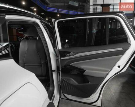 Білий Фольксваген ID.4, об'ємом двигуна 0 л та пробігом 61 тис. км за 27999 $, фото 23 на Automoto.ua