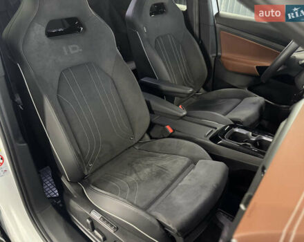 Белый Фольксваген ID.4, объемом двигателя 0 л и пробегом 67 тыс. км за 27499 $, фото 11 на Automoto.ua