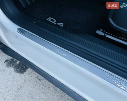 Білий Фольксваген ID.4, об'ємом двигуна 0 л та пробігом 76 тис. км за 25500 $, фото 35 на Automoto.ua