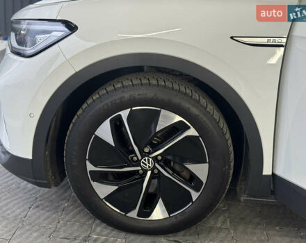 Белый Фольксваген ID.4, объемом двигателя 0 л и пробегом 67 тыс. км за 27499 $, фото 27 на Automoto.ua