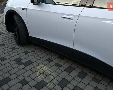 Белый Фольксваген ID.4, объемом двигателя 0 л и пробегом 47 тыс. км за 25500 $, фото 57 на Automoto.ua