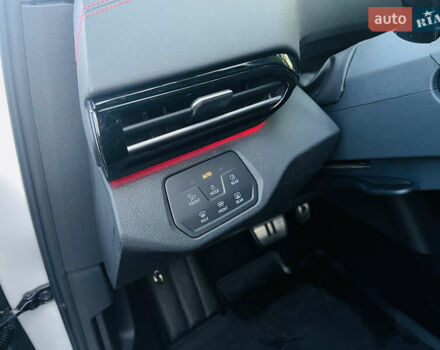 Білий Фольксваген ID.4, об'ємом двигуна 0 л та пробігом 76 тис. км за 25500 $, фото 5 на Automoto.ua