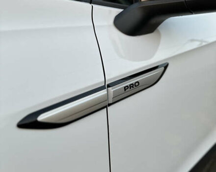 Белый Фольксваген ID.4, объемом двигателя 0 л и пробегом 16 тыс. км за 27500 $, фото 27 на Automoto.ua