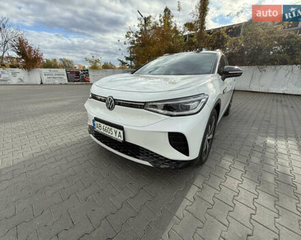 Белый Фольксваген ID.4, объемом двигателя 0 л и пробегом 17 тыс. км за 27900 $, фото 2 на Automoto.ua