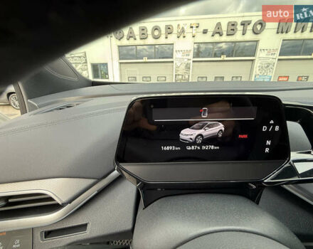 Белый Фольксваген ID.4, объемом двигателя 0 л и пробегом 17 тыс. км за 27900 $, фото 9 на Automoto.ua