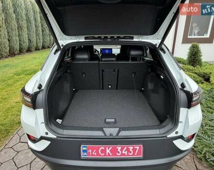 Белый Фольксваген ID.4, объемом двигателя 0 л и пробегом 14 тыс. км за 25900 $, фото 17 на Automoto.ua