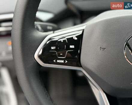 Белый Фольксваген ID.4, объемом двигателя 0 л и пробегом 8 тыс. км за 25900 $, фото 51 на Automoto.ua