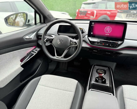 Белый Фольксваген ID.4, объемом двигателя 0 л и пробегом 8 тыс. км за 25900 $, фото 48 на Automoto.ua