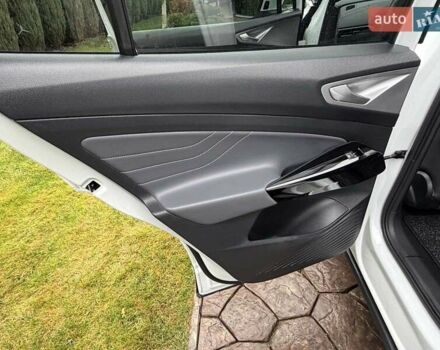 Белый Фольксваген ID.4, объемом двигателя 0 л и пробегом 14 тыс. км за 25900 $, фото 23 на Automoto.ua