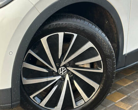 Белый Фольксваген ID.4, объемом двигателя 0 л и пробегом 16 тыс. км за 27500 $, фото 24 на Automoto.ua