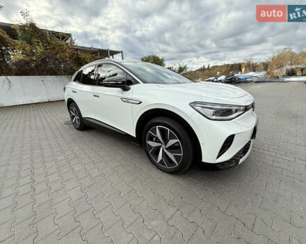 Белый Фольксваген ID.4, объемом двигателя 0 л и пробегом 17 тыс. км за 27900 $, фото 1 на Automoto.ua