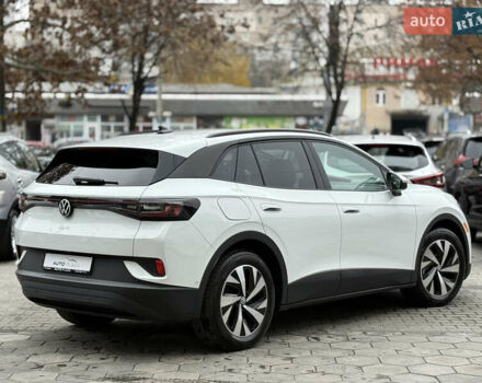 Белый Фольксваген ID.4, объемом двигателя 0 л и пробегом 8 тыс. км за 25900 $, фото 24 на Automoto.ua